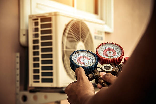 Professional Ac Installation technician working in Dorchester Center, MA
